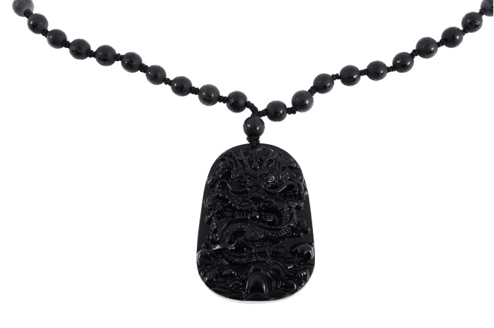 Colar Obsidiana, Gravação Dragão - Pérolas 8 mm
