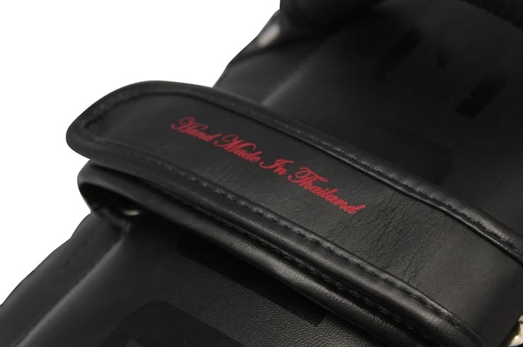 Pao - Black/Red, Elion Paris