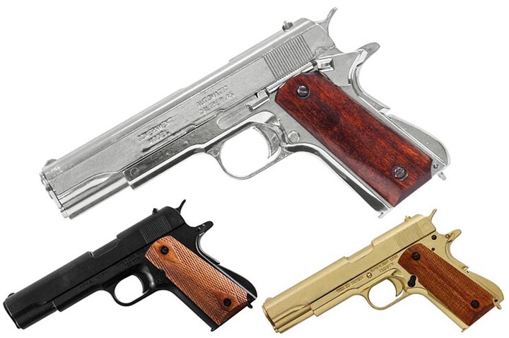 Pistola em Aço, Coronha em Madeira - Réplica M1911