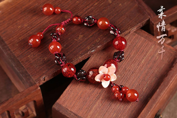 Chinise Bracelet with Red pearls, Flowers