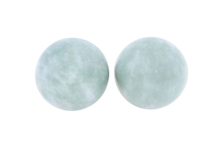 Pair of Qi Gong balls - Jade