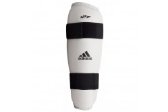 Espinilleras WKF, Adidas