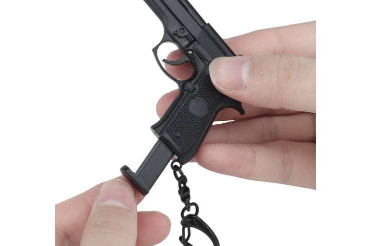 Pistol Keychain, Semi-functional