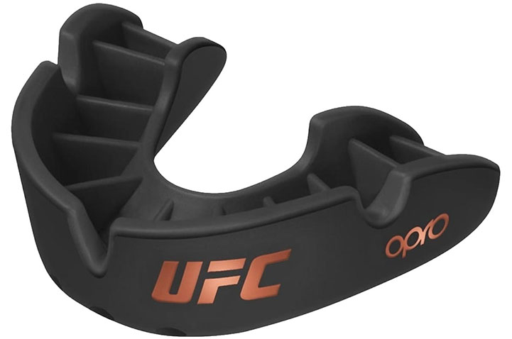 Protetor bucal único, termoformável - OPRO vs UFC V2, OPRO